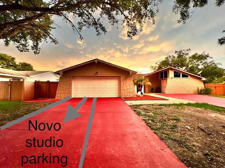 Grey Novo Studio + Free-Parking&Wifi Tampa Ngoại thất bức ảnh