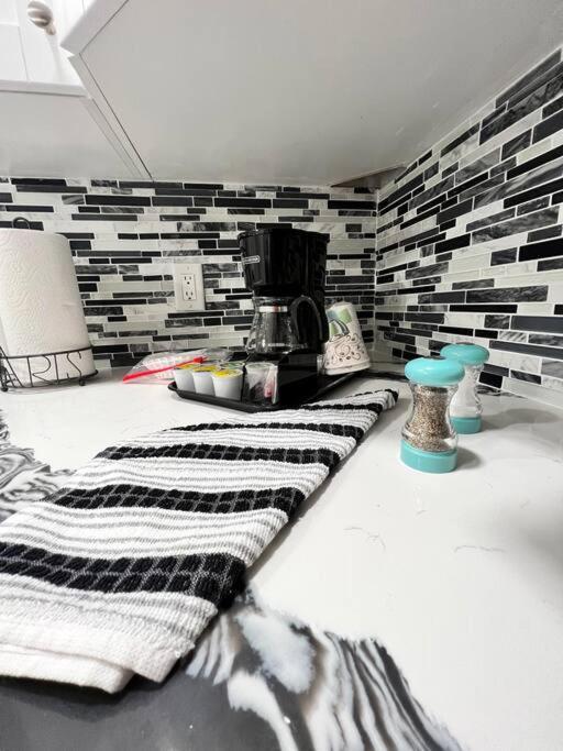 Grey Novo Studio + Free-Parking&Wifi Tampa Ngoại thất bức ảnh